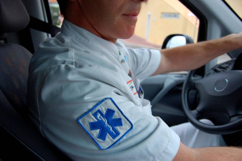 Ambulancier à Valencin